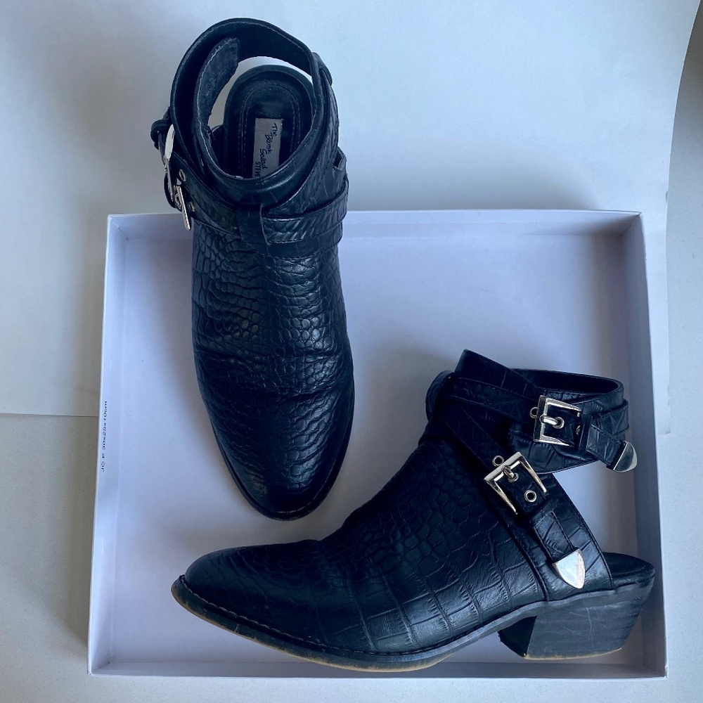 Black Leather Croc Steve Madden x The Blonde Salad Booties w/ buckles size 7